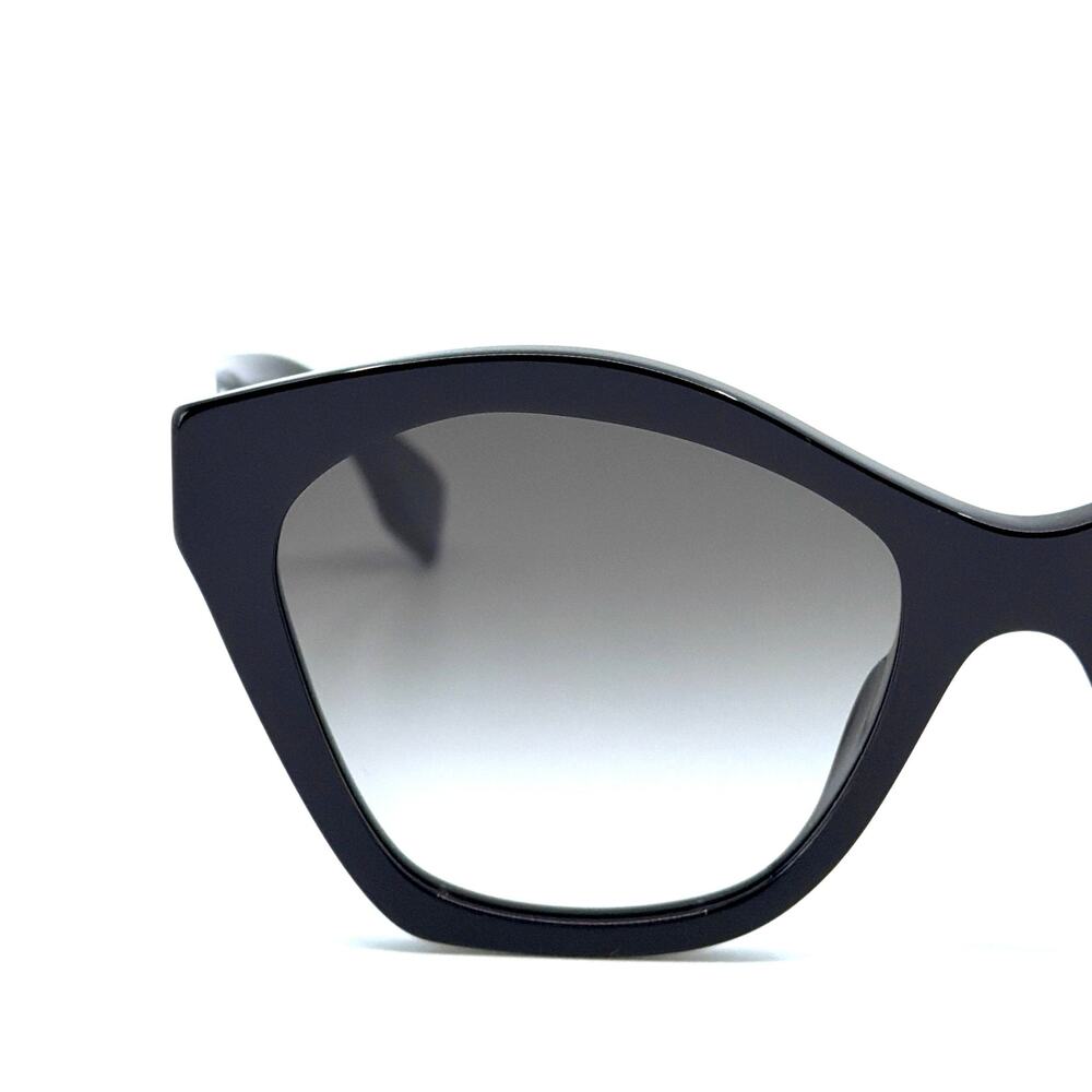 New!!! FENDI Sunglasses FE40175I 01F Authentic - Picture 4 of 12